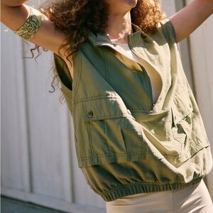 Present Moment Vest - Sage Stone